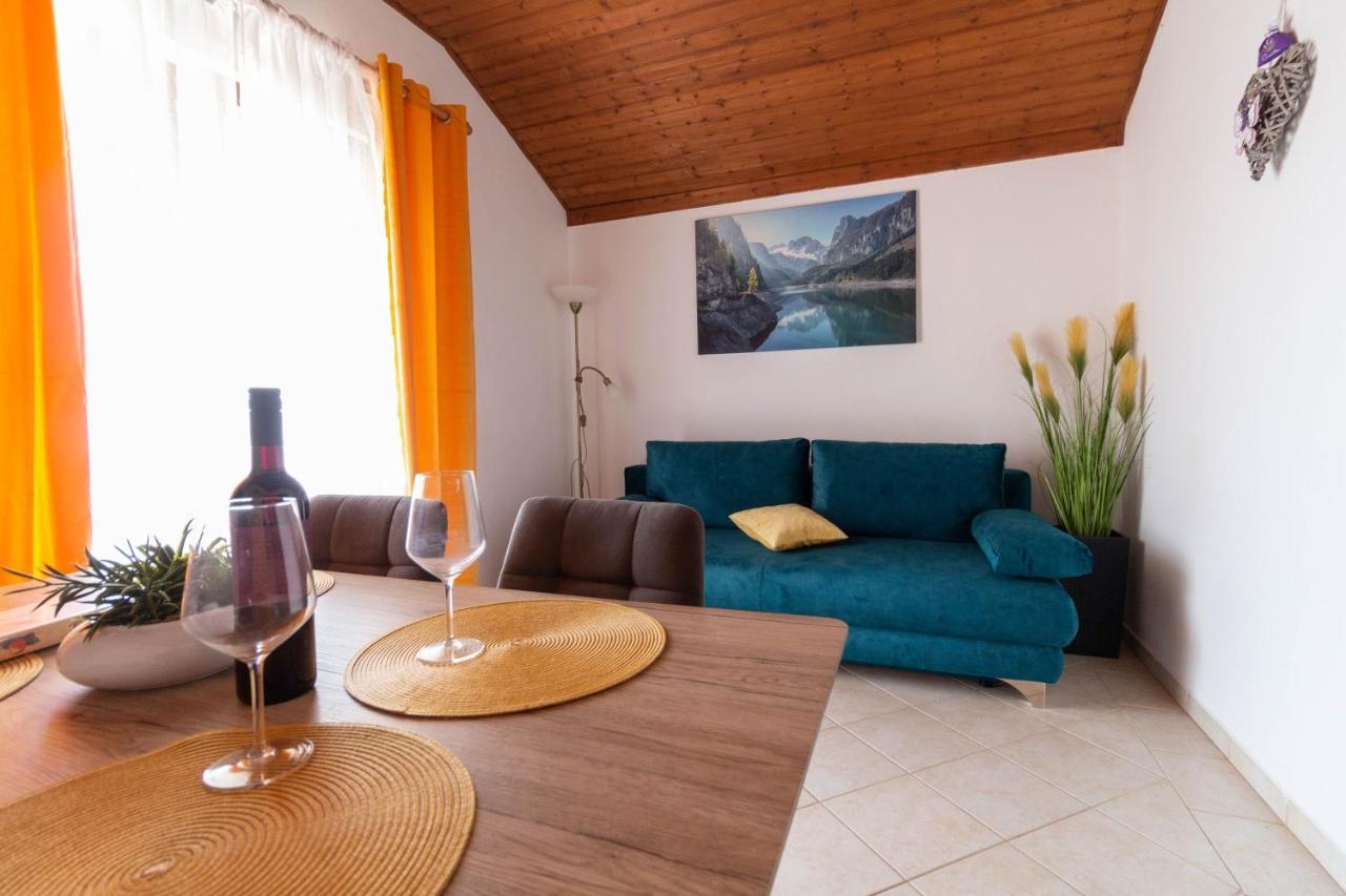 Apartment Aria 150 Meters From The Beach - By Ta Leut Agency Privlaka  Zewnętrze zdjęcie